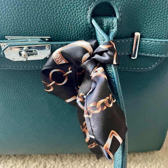 Leather handbag - Picture 12 of 15